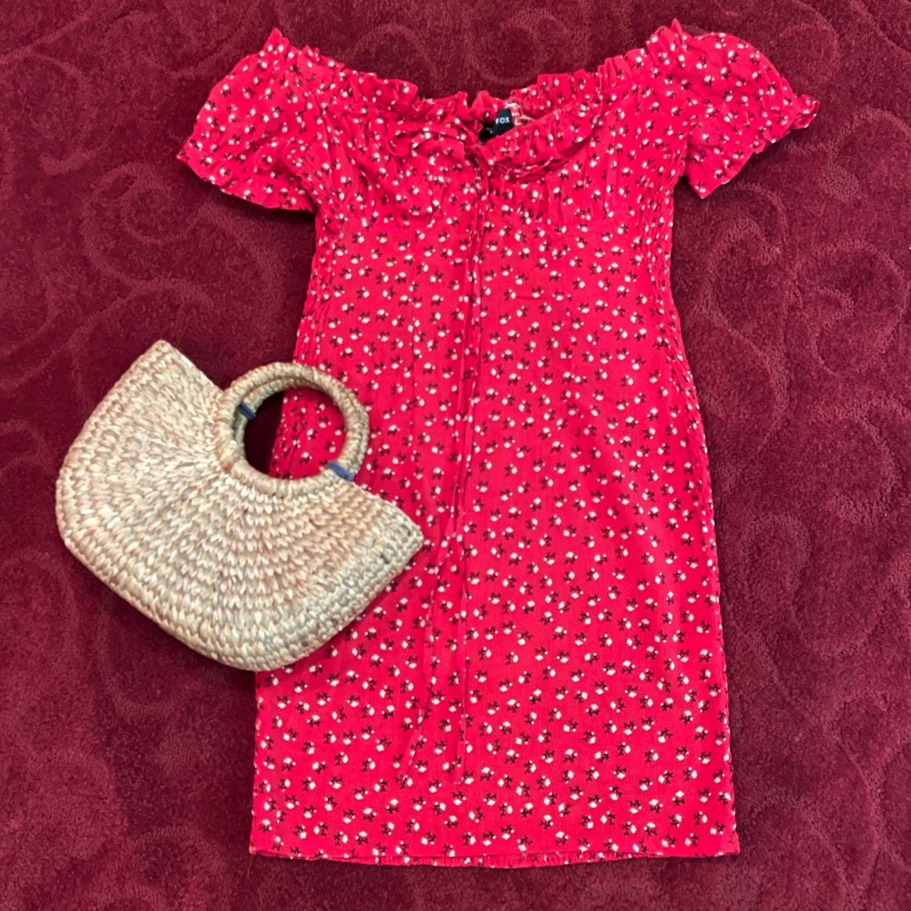 White Fox Red Floral Print Off Shoulder Country Girl Dress size small
